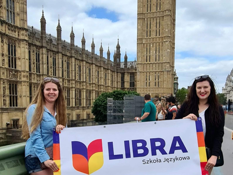 Zdjęcie na okładce dla LIBRA szkoła językowa Konin
